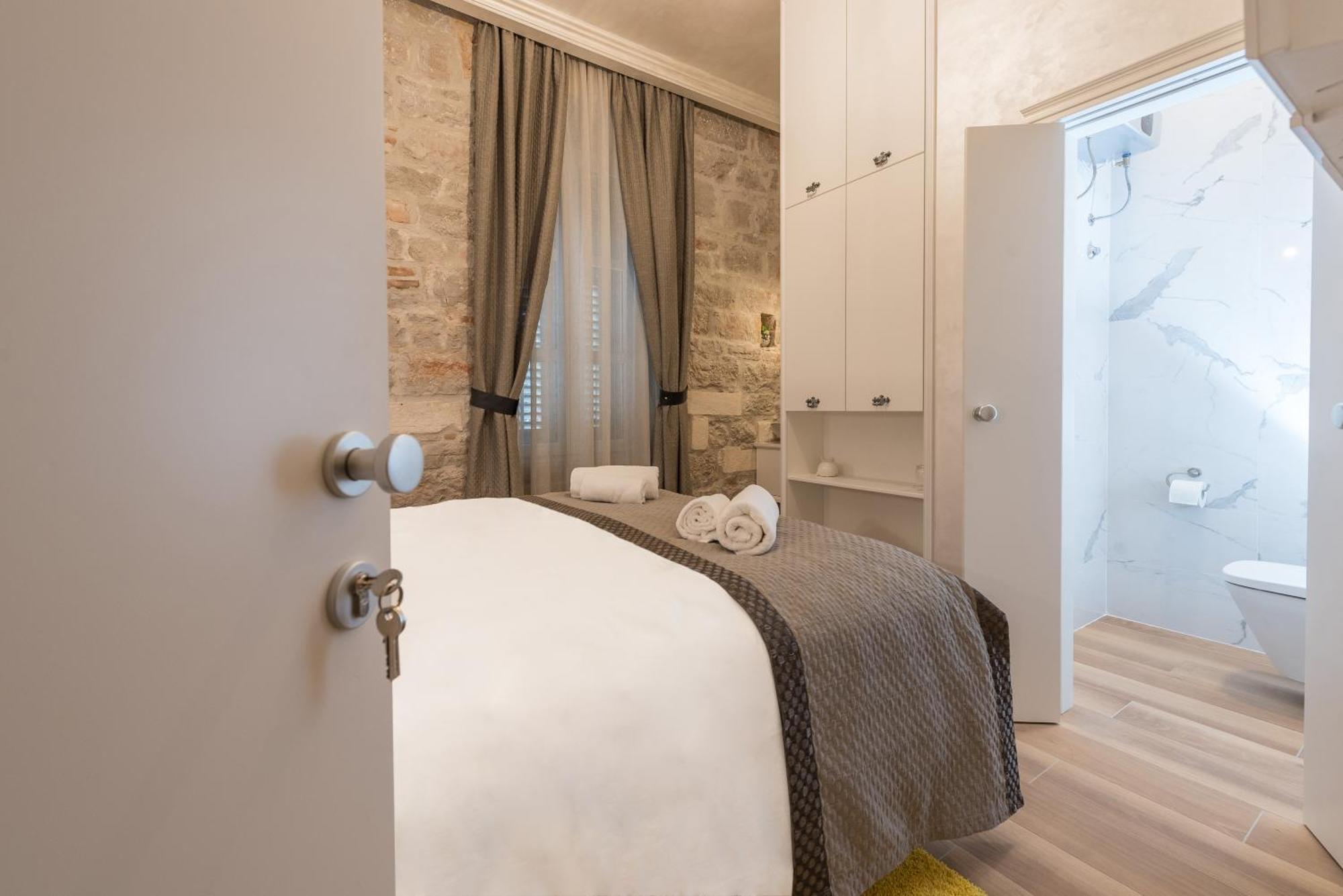 Zara Palace - Design Rooms Εξωτερικό φωτογραφία