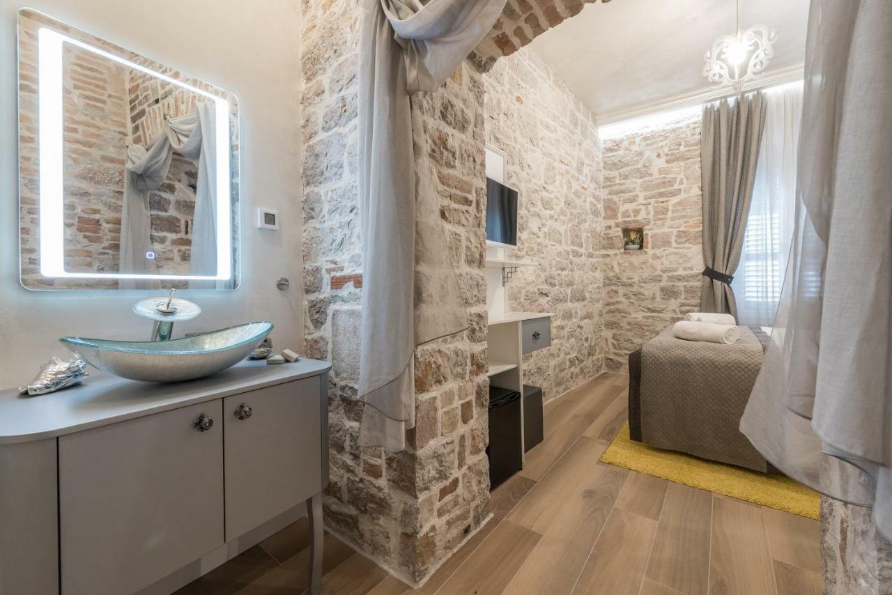 Zara Palace - Design Rooms Εξωτερικό φωτογραφία