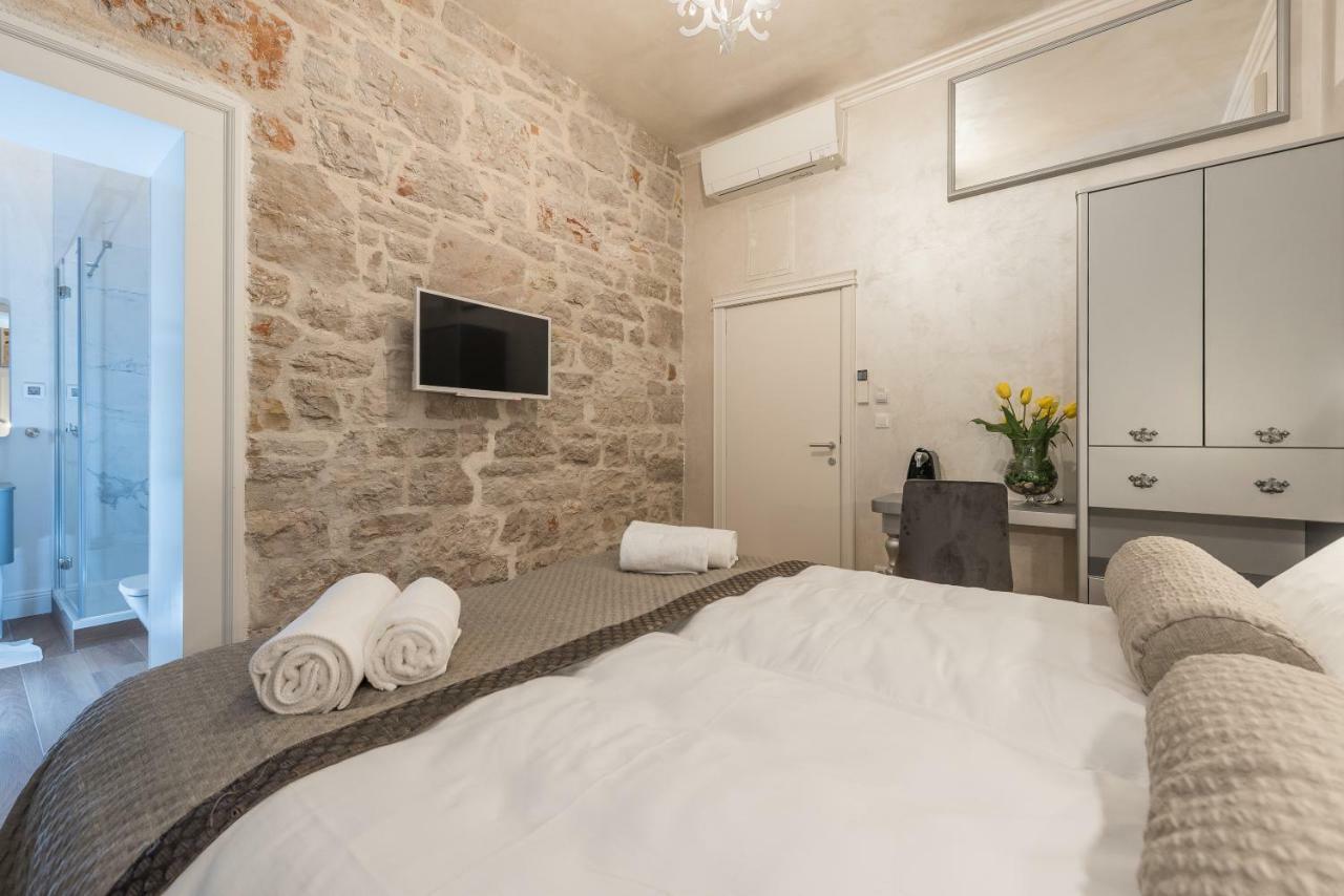Zara Palace - Design Rooms Εξωτερικό φωτογραφία
